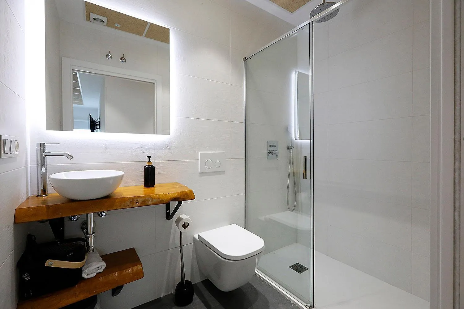Elegant Rooms Lasarte Oria 0*,